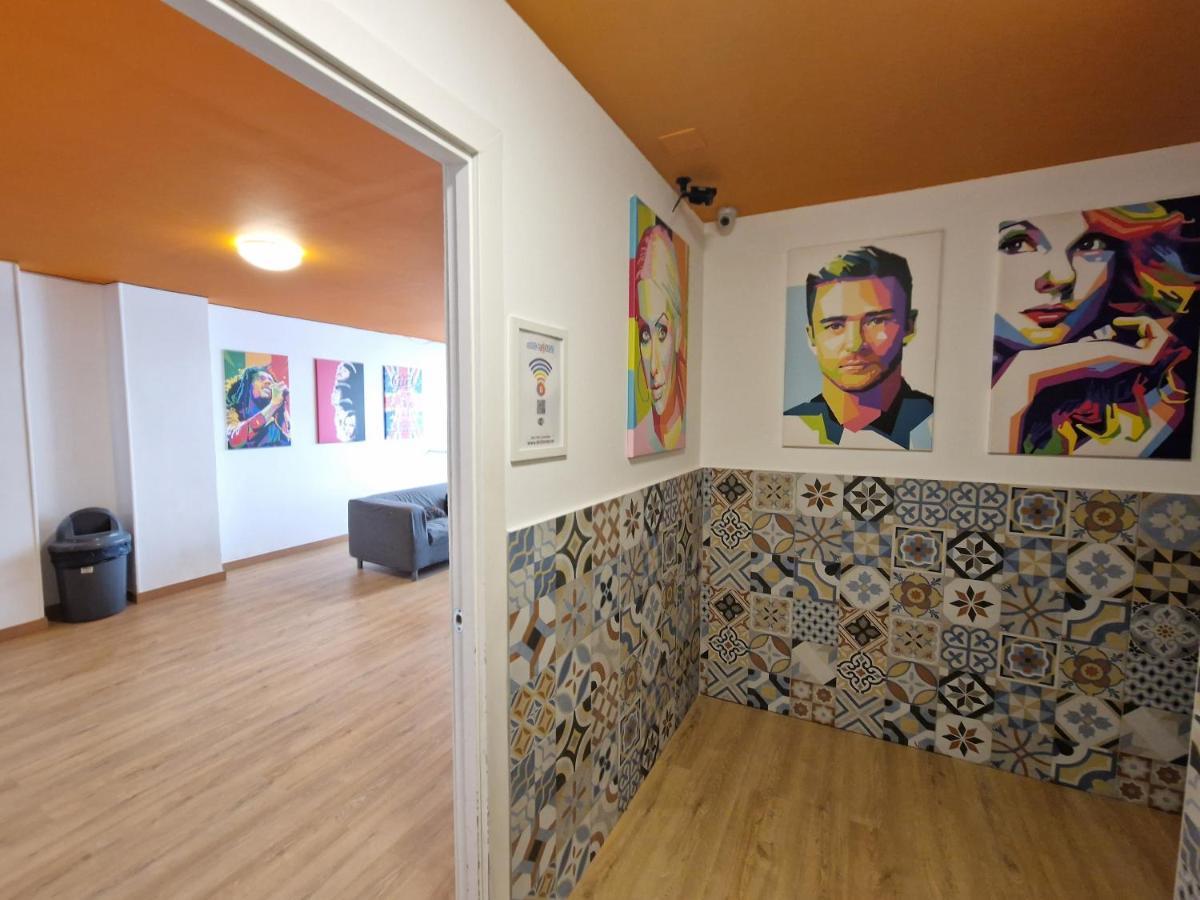 Arc House Barcelona Hostel Buitenkant foto