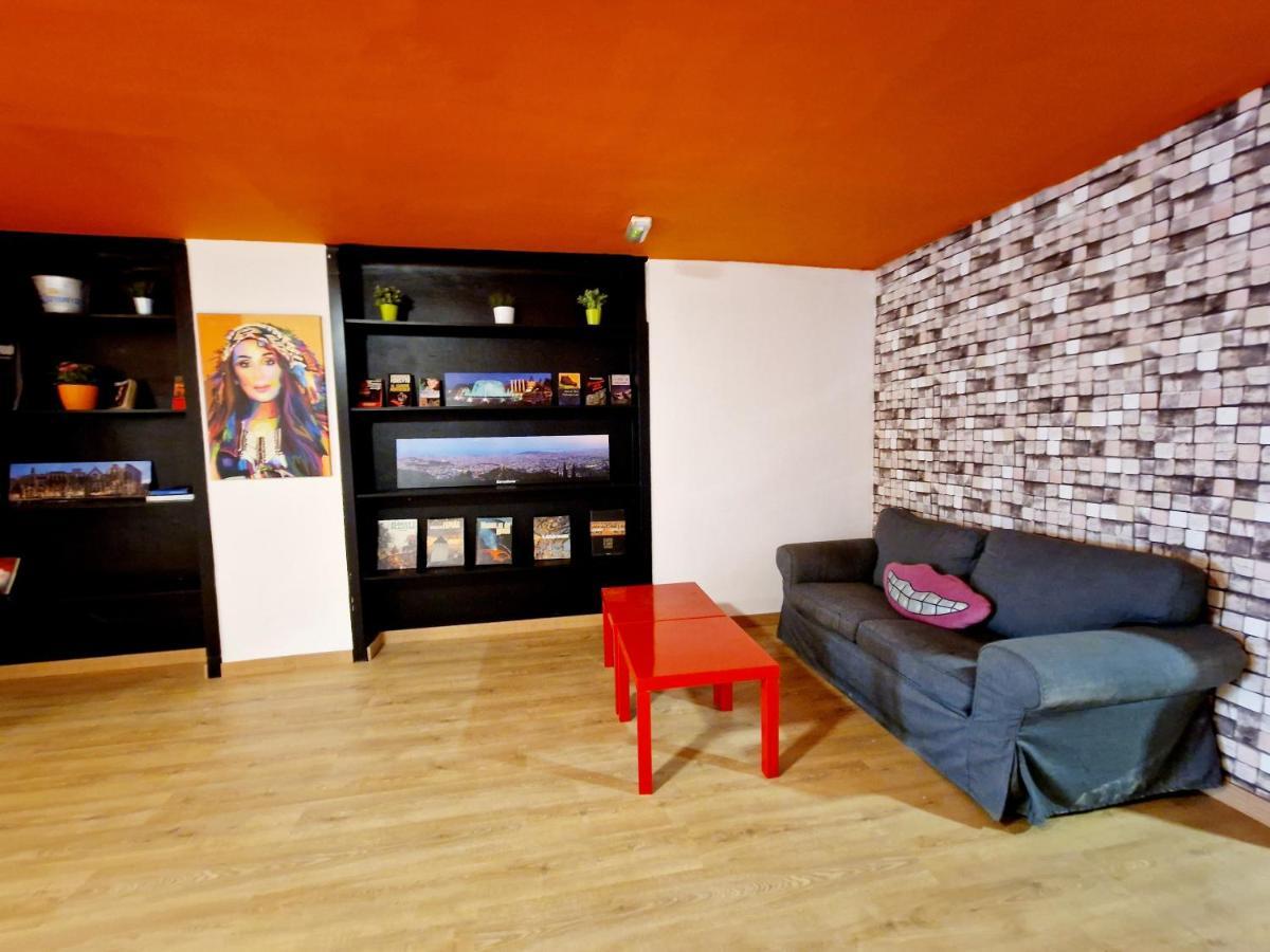 Arc House Barcelona Hostel Buitenkant foto